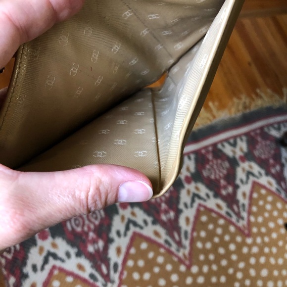 Chanel Bifold Long Caviar Leather Wallet - Picture 7 of 16